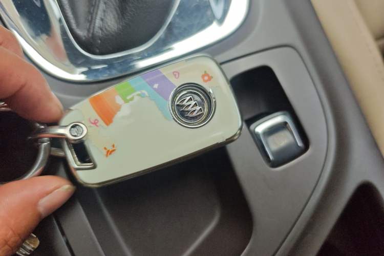 Used Buick Regal 2014 2.0L Elite Fashion Edition Vehicle Key