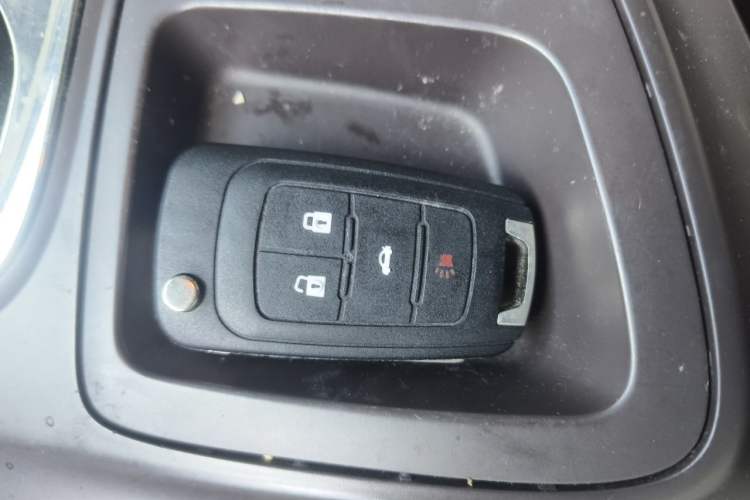 Used Buick Regal 2014 2.0L Elite Fashion Edition Vehicle Key