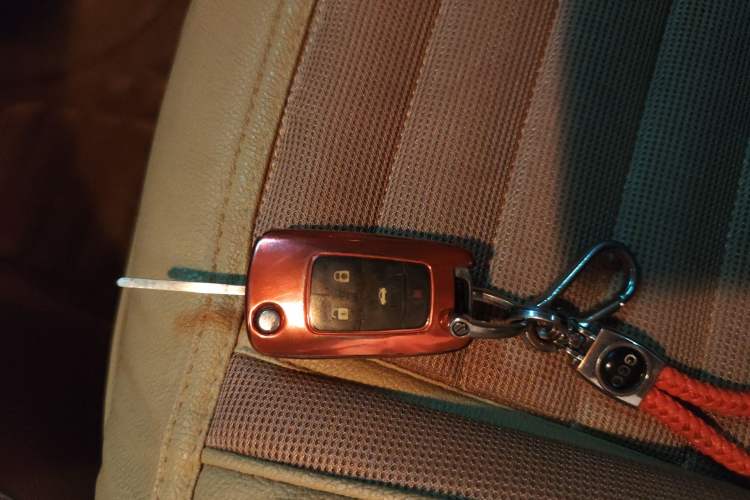 Used Buick Regal 2014 2.0L Leading Fashion Edition Vehicle Key