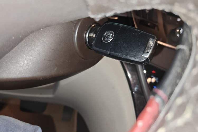 Used Buick Regal 2014 2.0L Leading Fashion Edition Vehicle Key