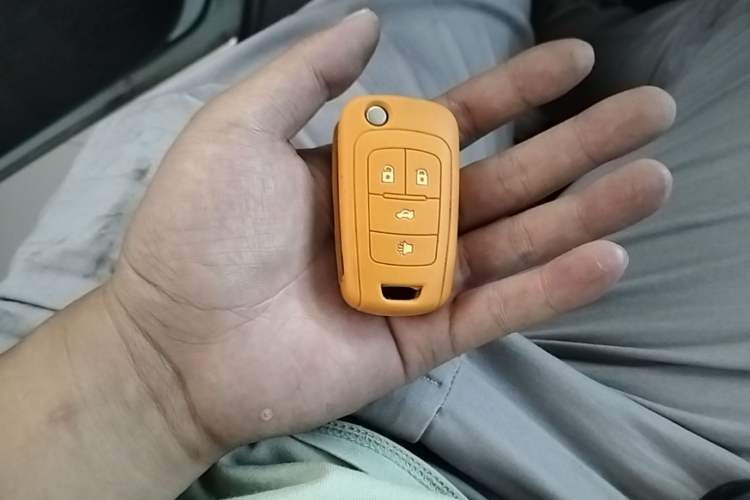 Used Buick Regal 2014 2.4L SIDI Elite Fashion Edition Vehicle Key