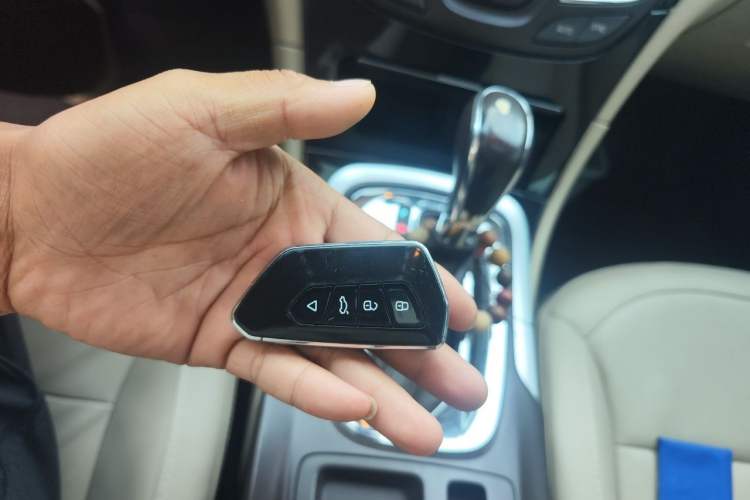 Used Buick Regal 2014 2.0L Elite Fashion Edition Vehicle Key