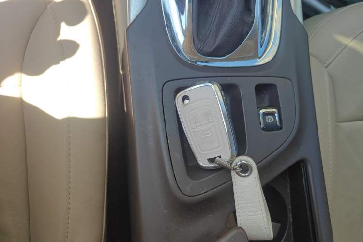 Used Buick Regal 2014 2.0L Elite Fashion Edition Vehicle Key