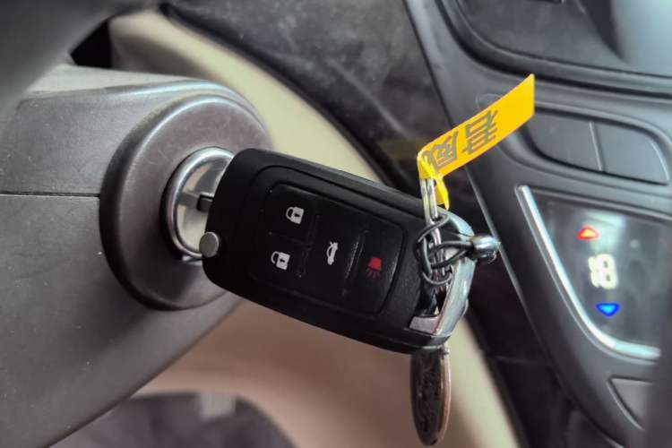 Used Buick Regal 2014 2.0L Leading Fashion Edition Vehicle Key