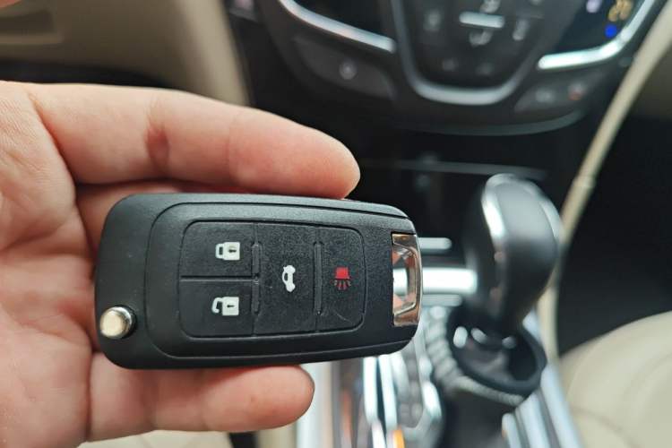 Used Buick Regal 2014 2.4L SIDI Elite Fashion Edition Vehicle Key