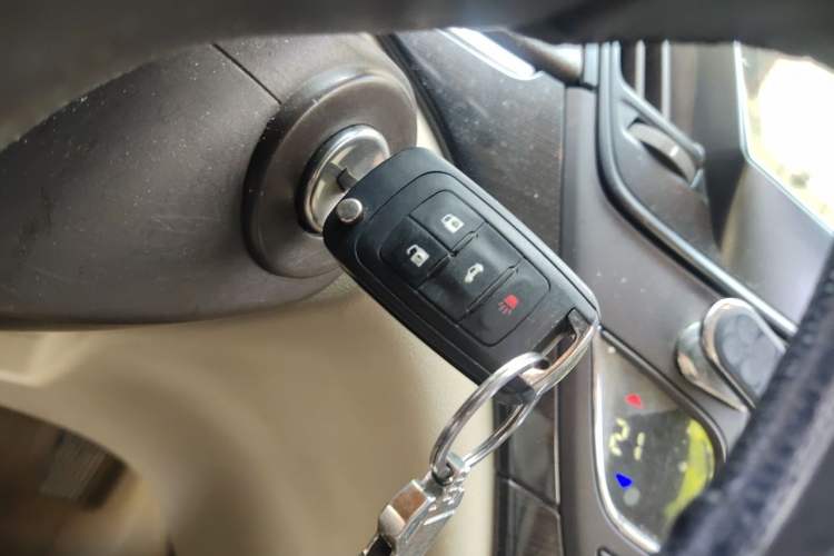 Used Buick Regal 2014 2.0L Leading Fashion Edition Vehicle Key