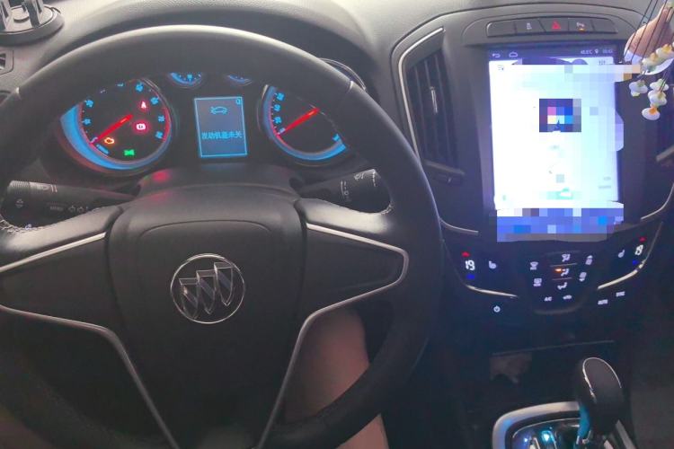 Used Buick Regal 2014 1.6T Fashionable Tech Edition Center Console