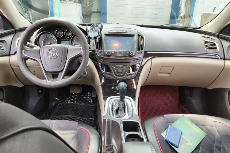 Used Buick Regal 2014 2.0L Leading Fashion Edition Center Console