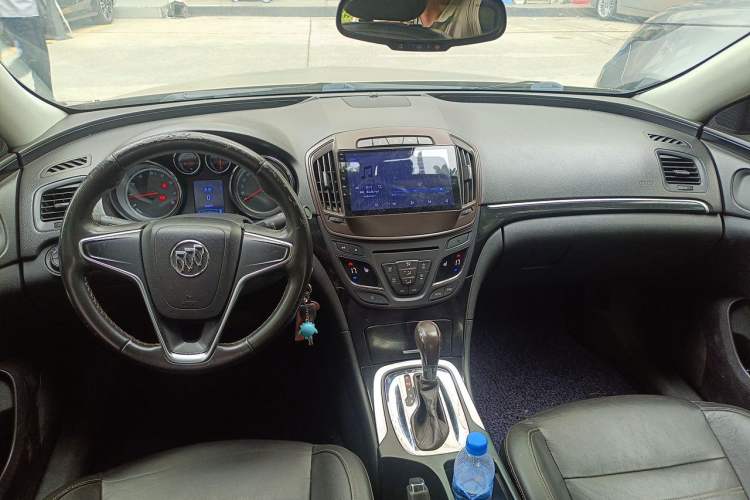 Used Buick Regal 2014 1.6T Fashionable Tech Edition Center Console