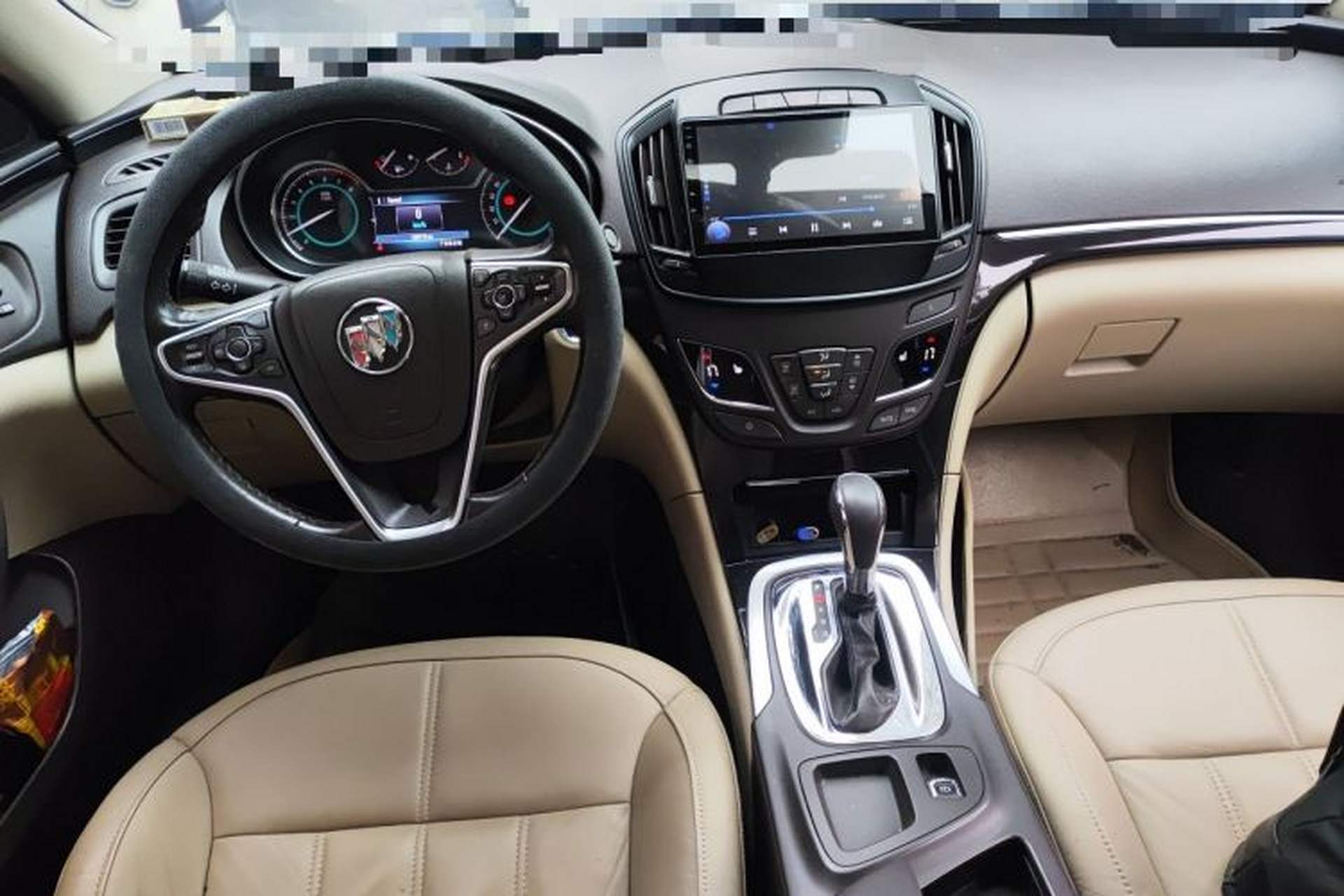 Used Buick Regal 2014 2.0L Elite Fashion Edition Center Console