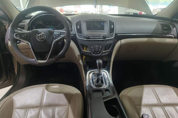 Used Buick Regal 2014 2.0L Elite Fashion Edition Center Console