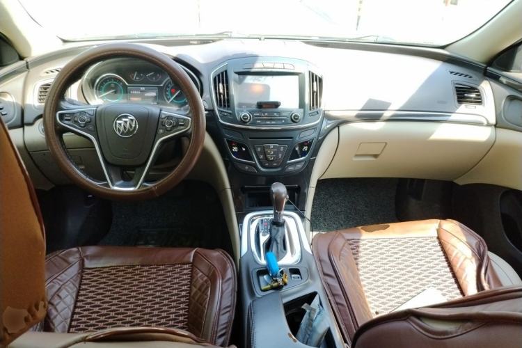 Used Buick Regal 2014 2.0L Elite Fashion Edition Center Console