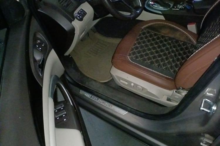 Used Buick Regal 2014 2.0L Elite Fashion Edition Driver Seat