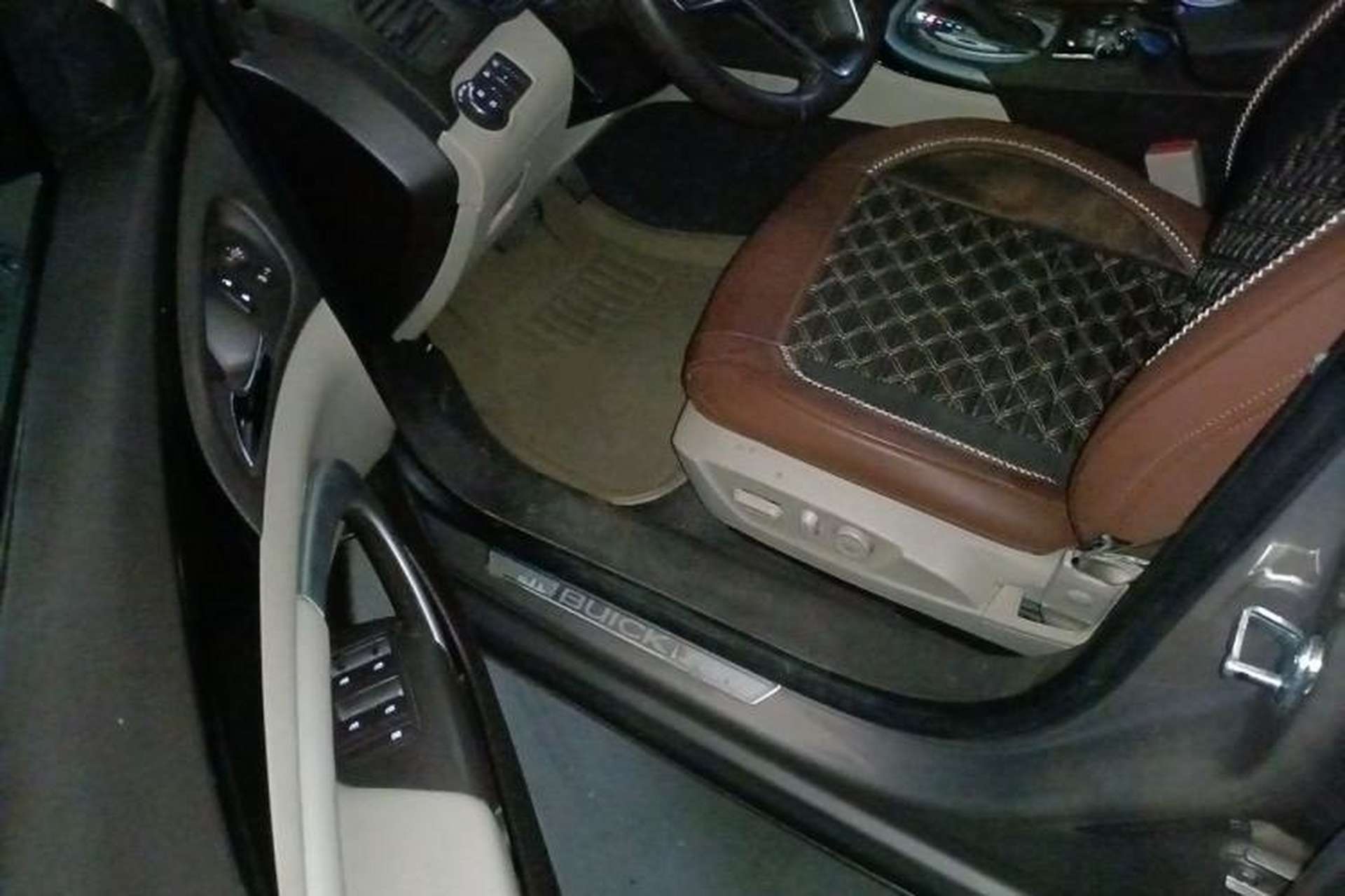 Used Buick Regal 2014 2.0L Elite Fashion Edition Driver Seat