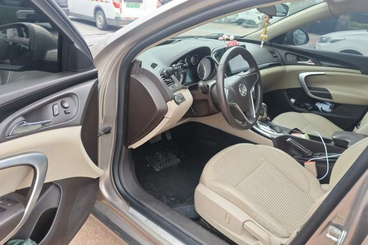 Used Buick Regal 2014 2.0L Leading Fashion Edition Driver Seat