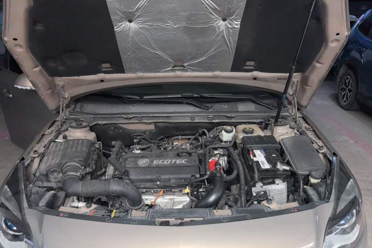 Used Buick Regal 2014 1.6T Fashionable Tech Edition Engine Bay