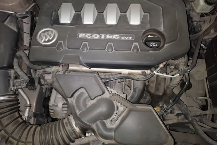 Used Buick Regal 2014 2.0L Leading Fashion Edition Engine Bay