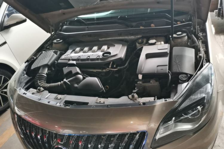 Used Buick Regal 2014 2.0L Leading Fashion Edition Engine Bay