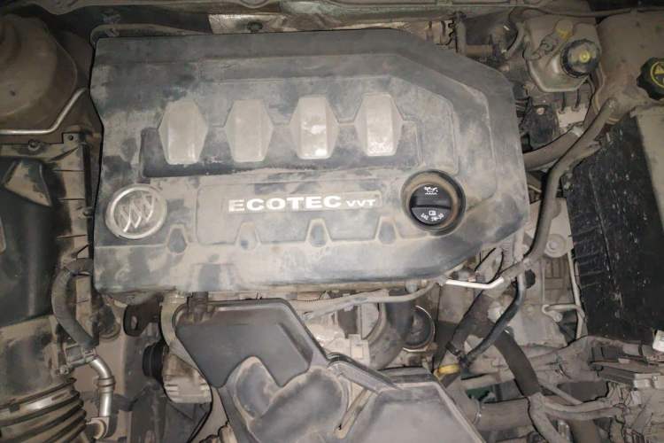 Used Buick Regal 2014 2.0L Leading Fashion Edition Engine Bay