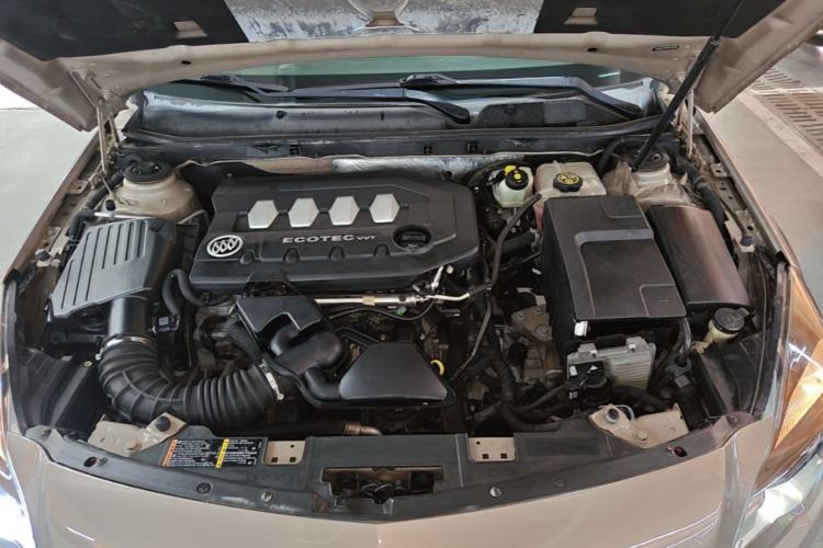 Used Buick Regal 2014 2.0L Leading Fashion Edition Engine Bay