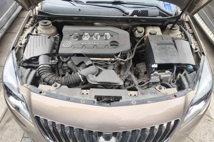 Used Buick Regal 2014 2.0L Leading Fashion Edition Engine Bay