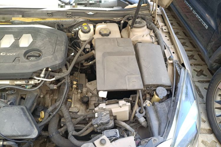 Used Buick Regal 2014 2.0L Leading Fashion Edition Engine Bay Left
