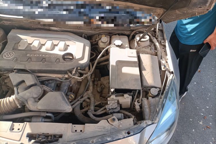 Used Buick Regal 2014 2.0L Leading Fashion Edition Engine Bay Left