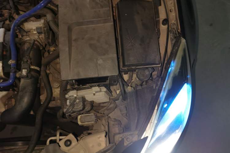 Used Buick Regal 2014 1.6T Fashionable Tech Edition Engine Bay Left