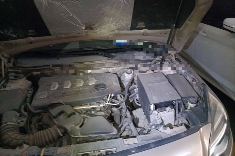 Used Buick Regal 2014 2.0L Elite Fashion Edition Engine Bay Left