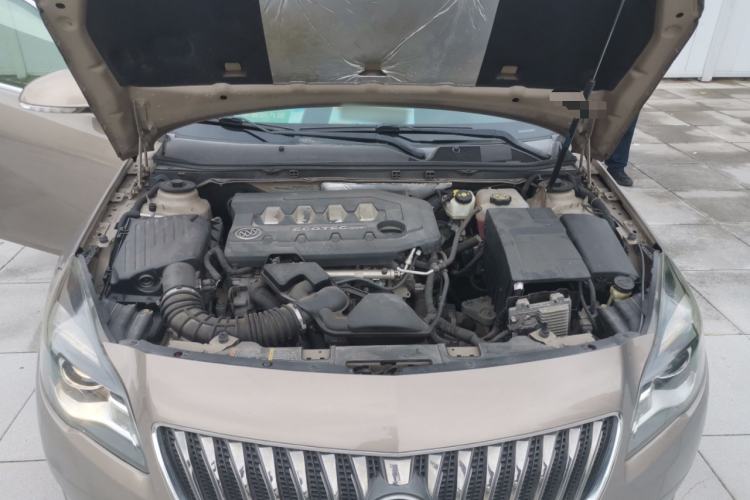 Used Buick Regal 2014 2.0L Elite Fashion Edition Engine Bay