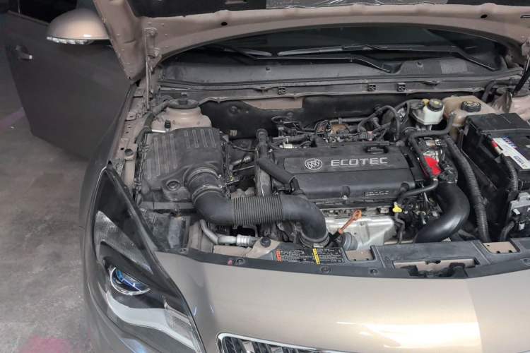 Used Buick Regal 2014 1.6T Fashionable Tech Edition Engine Bay Right