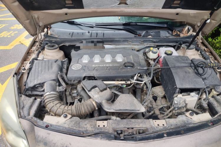 Used Buick Regal 2014 2.0L Leading Fashion Edition Engine Bay