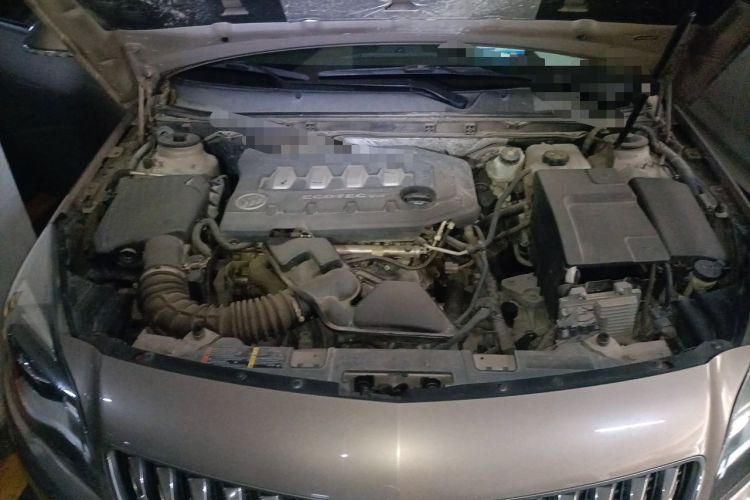 Used Buick Regal 2014 2.0L Elite Fashion Edition Engine Bay