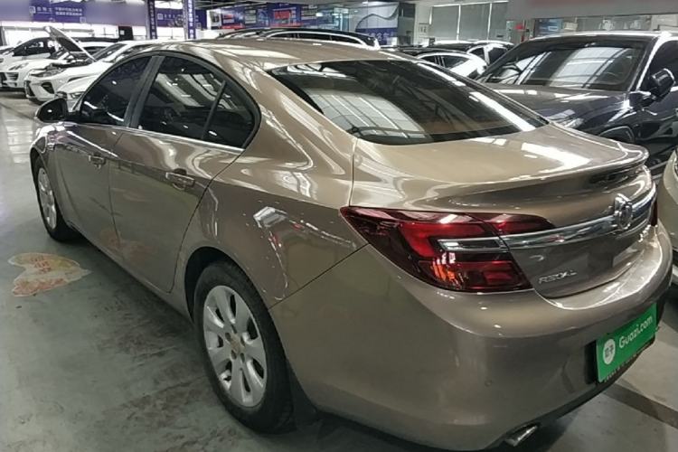 Used Buick Regal 2014 2.0L Leading Fashion Edition Exterior 2