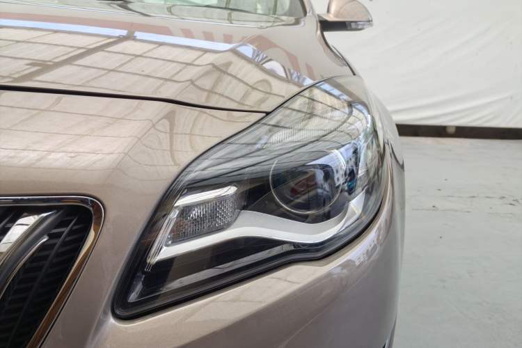 Used Buick Regal 2014 2.0L Leading Fashion Edition Exterior 2