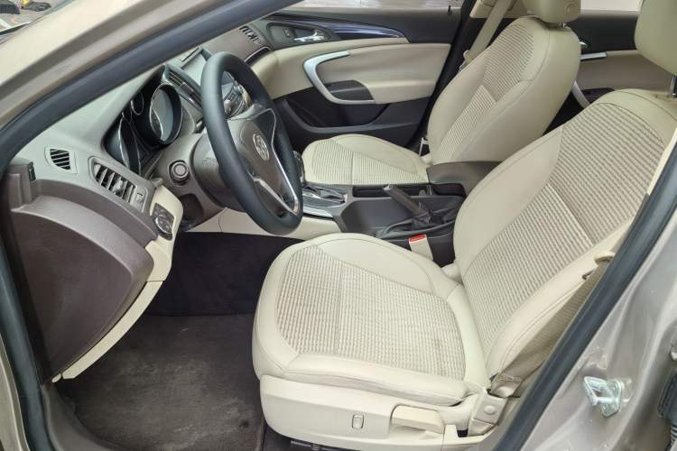 Used Buick Regal 2014 2.0L Leading Fashion Edition Exterior 7