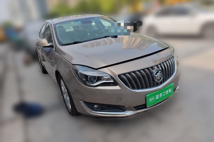 Used Buick Regal 2014 2.0L Elite Fashion Edition Front Right 45 Deg