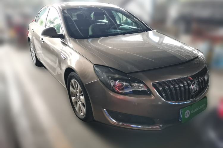 Used Buick Regal 2014 2.0L Leading Fashion Edition Front Right 45 Deg