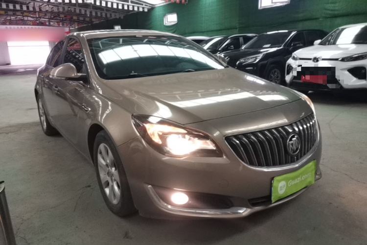 Used Buick Regal 2014 2.0L Leading Fashion Edition Front Right 45 Deg