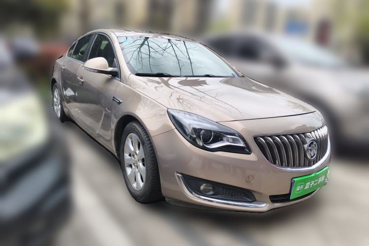 Used Buick Regal 2014 2.0L Leading Fashion Edition Front Right 45 Deg