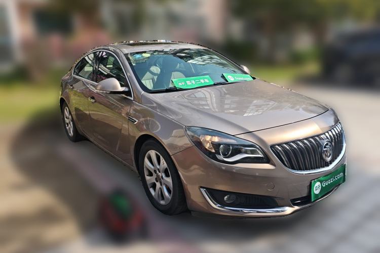 Used Buick Regal 2014 2.0L Elite Fashion Edition Front Right 45 Deg