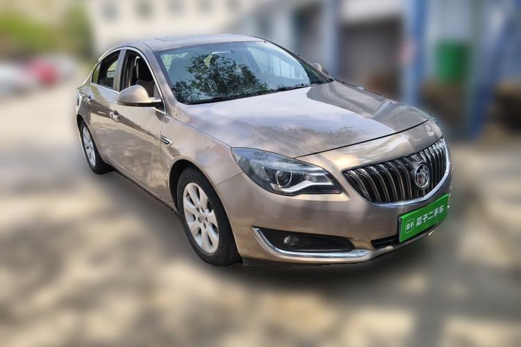 Used Buick Regal 2014 2.0L Leading Fashion Edition Front Right 45 Deg