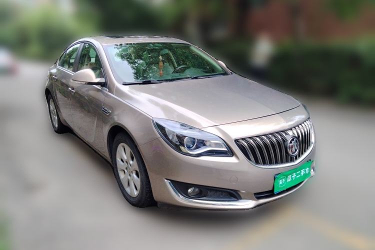 Used Buick Regal 2014 2.0L Leading Fashion Edition Front Right 45 Deg