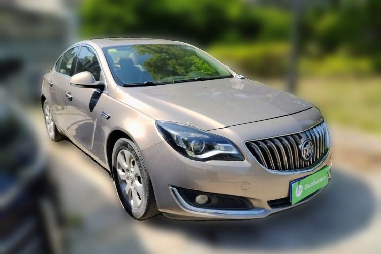 Used Buick Regal 2014 2.0L Elite Fashion Edition Front Right 45 Deg