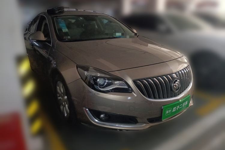 Used Buick Regal 2014 2.0L Elite Fashion Edition Front Right 45 Deg