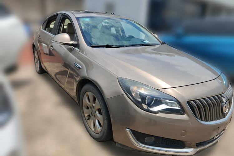 Used Buick Regal 2014 2.0L Leading Fashion Edition Front Right 45 Deg