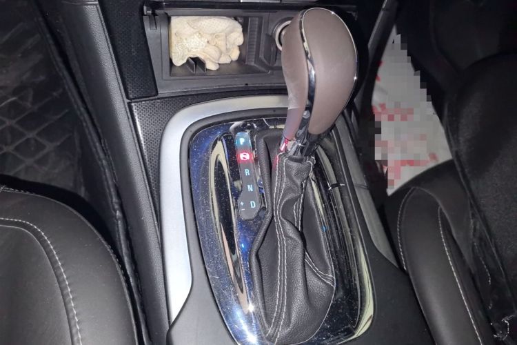 Used Buick Regal 2014 1.6T Fashionable Tech Edition Gear Lever