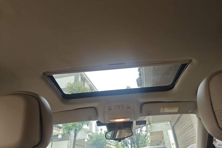 Used Buick Regal 2014 2.0L Elite Fashion Edition Headliner