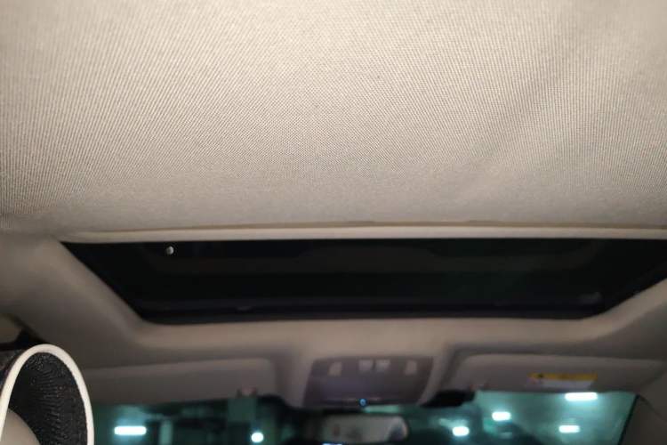 Used Buick Regal 2014 2.0L Leading Fashion Edition Headliner