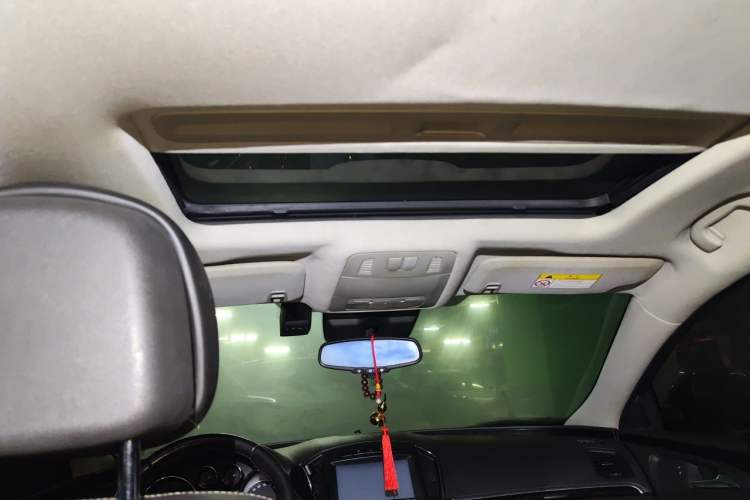 Used Buick Regal 2014 1.6T Fashionable Tech Edition Headliner